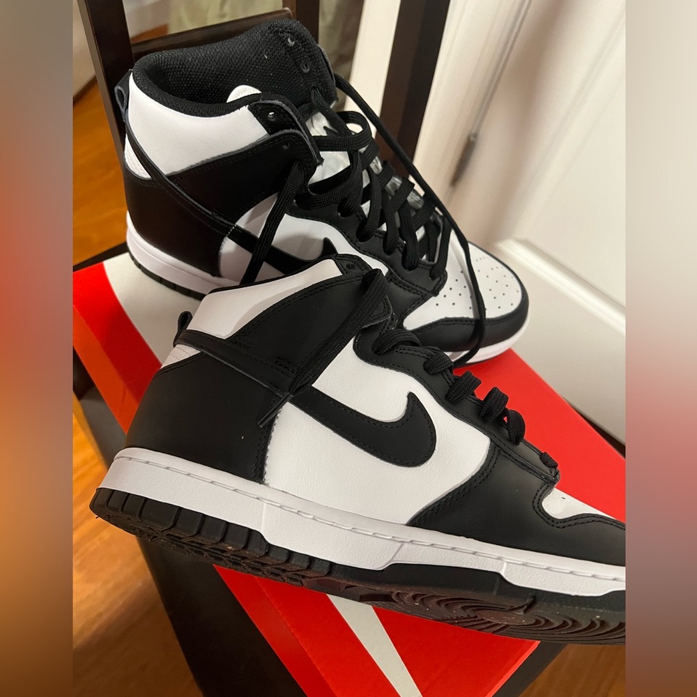Womens Nike High Dunk (Pandas) new!